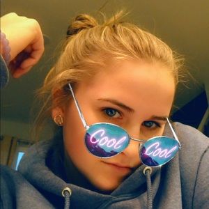 Meet your Posher, Colleen